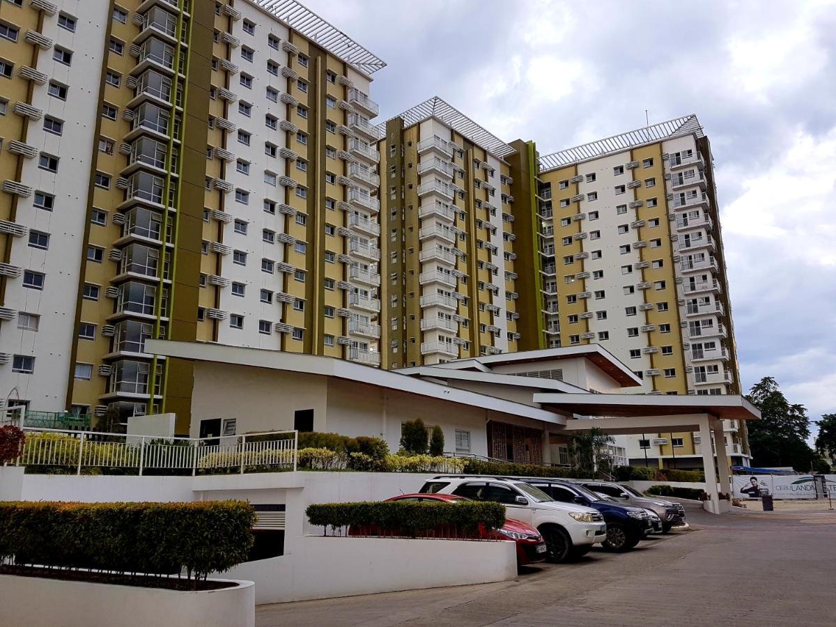 Keys 'N Places Holiday Rentals At Mesaverte Condo Cagayan de Oro Zewnętrze zdjęcie